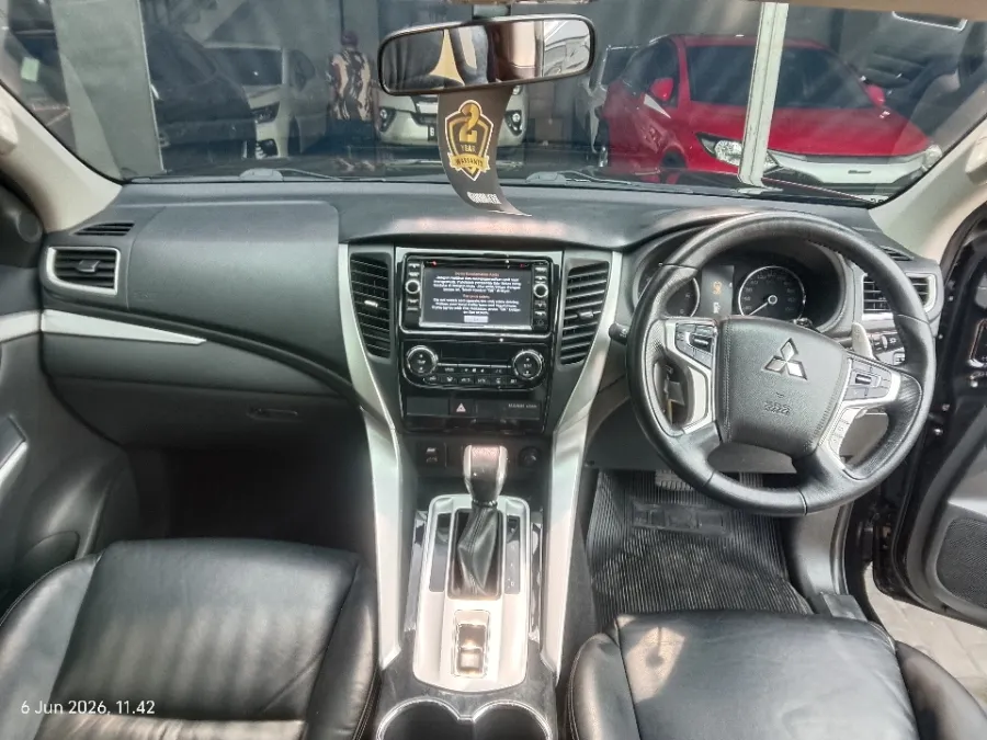 Foto Mobil Bekas Dashboard Mitsubishi Pajero Sport 2.4 Dakar tahun 2018