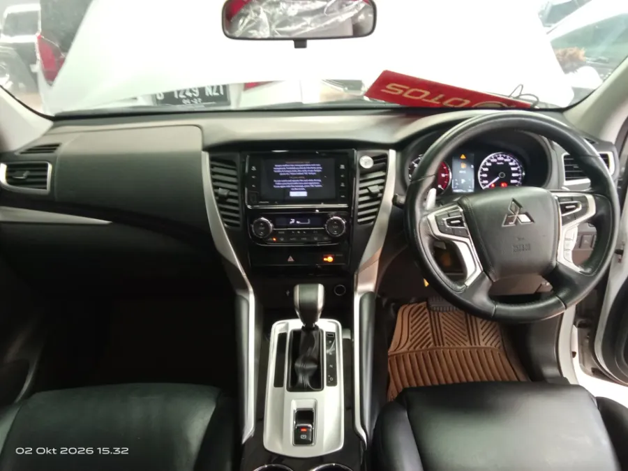 Foto Mobil Bekas Dashboard Mitsubishi Pajero Sport 2.4 Dakar tahun 2018