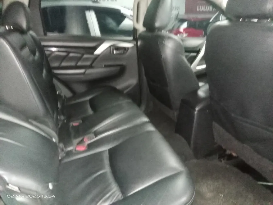 Foto Mobil Bekas Kabin Belakang Mitsubishi Pajero Sport 2.4 Dakar tahun 2018