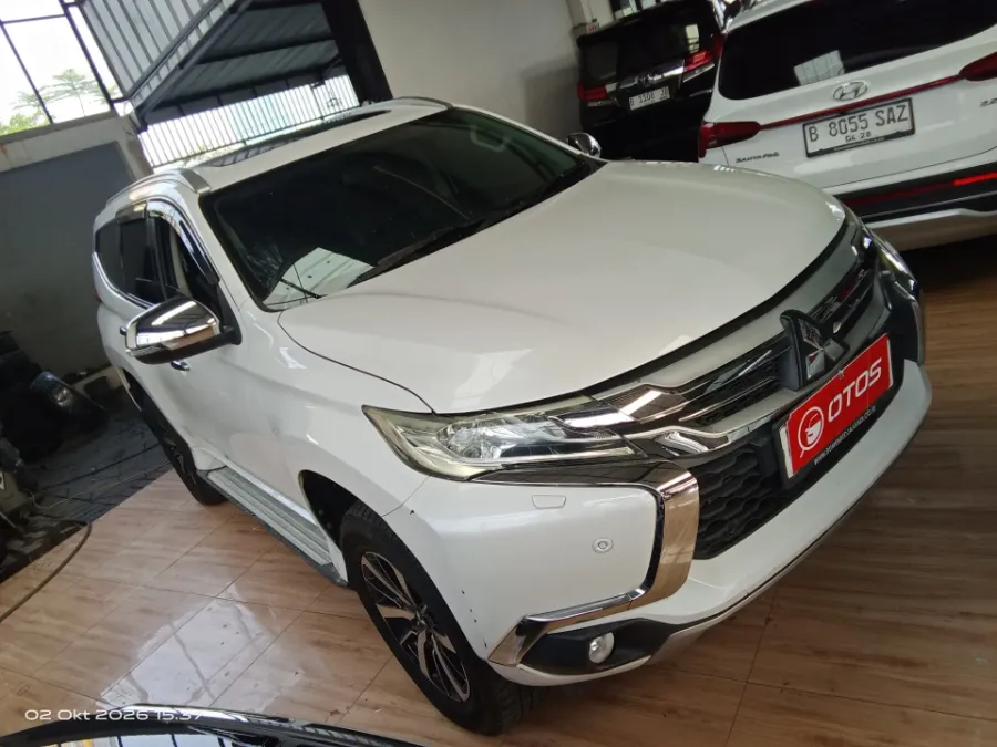 Foto Mobil Bekas Kanan Depan Mitsubishi Pajero Sport 2.4 Dakar tahun 2018