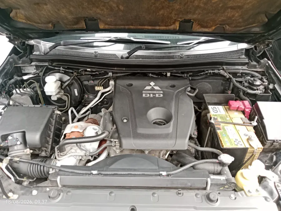 Foto Mobil Bekas Mesin Mitsubishi Pajero Sport 2.4 Dakar tahun 2018