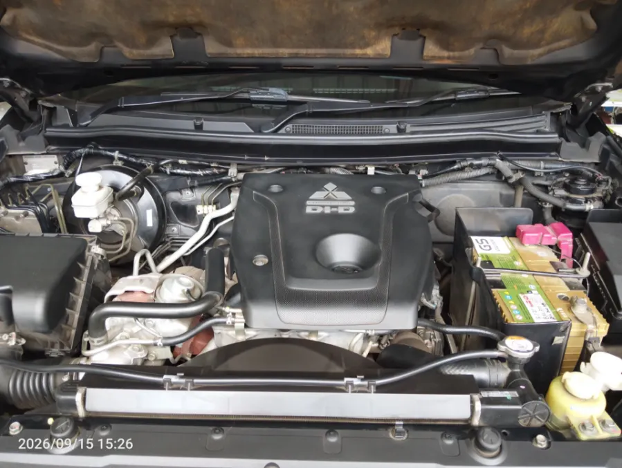 Foto Mobil Bekas Mesin Mitsubishi Pajero Sport 2.4 Dakar tahun 2018
