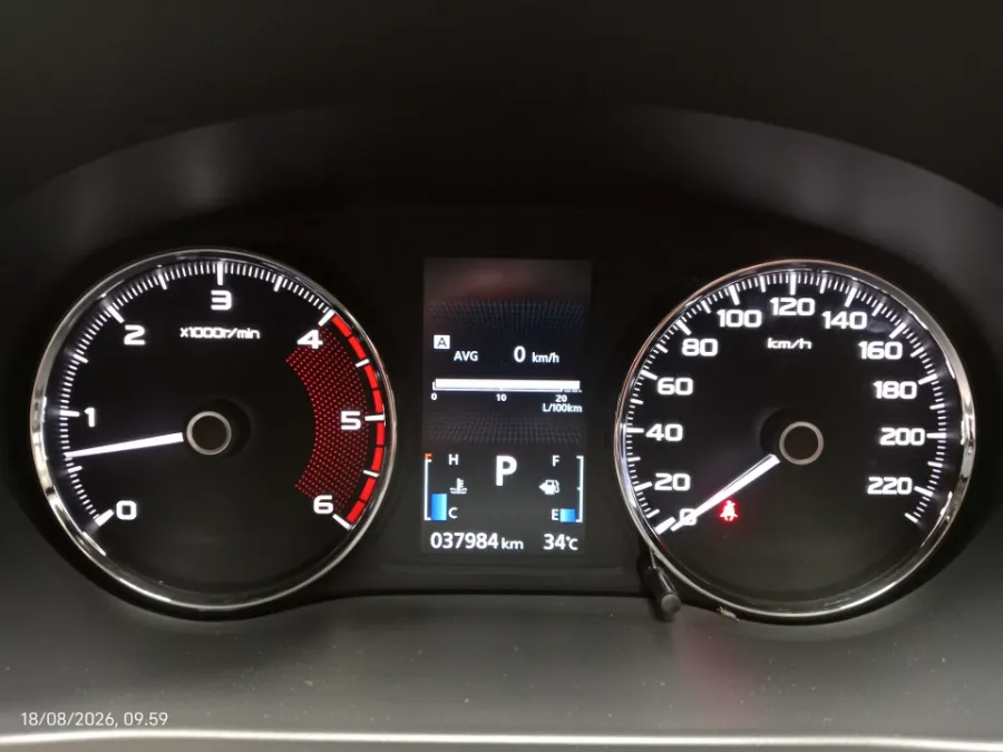 Foto Mobil Bekas Odometer Mitsubishi Pajero Sport 2.4 Dakar tahun 2018