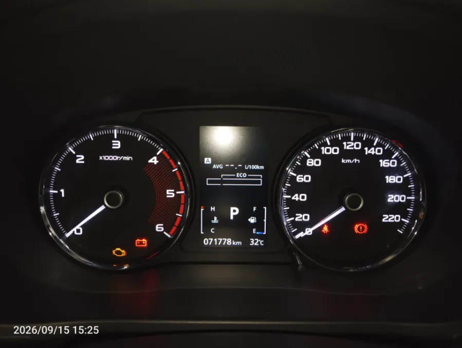 Foto Mobil Bekas Odometer Mitsubishi Pajero Sport 2.4 Dakar tahun 2018