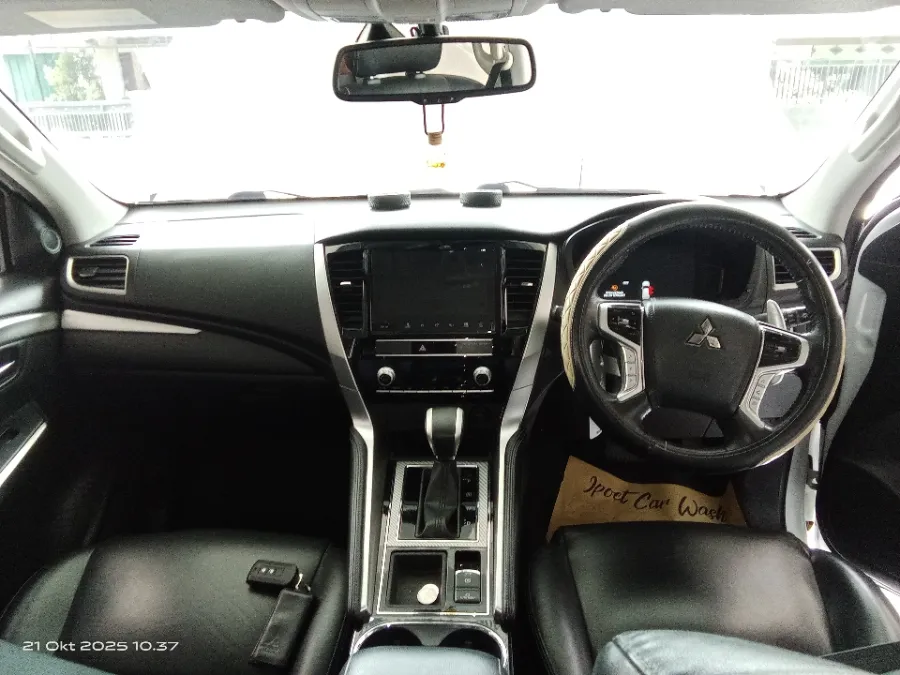 Foto Mobil Bekas Dashboard Mitsubishi Pajero Sport 2.4 Dakar tahun 2022