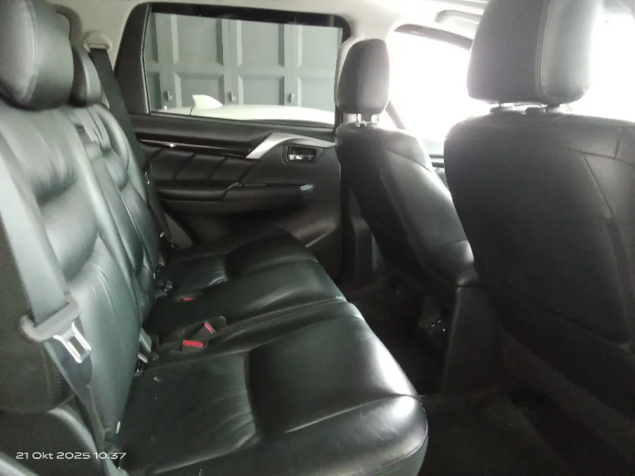 Foto Mobil Bekas Kabin Belakang Mitsubishi Pajero Sport 2.4 Dakar tahun 2022