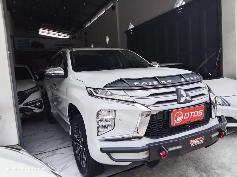 Foto Mobil Bekas Kanan Depan Mitsubishi Pajero Sport 2.4 Dakar tahun 2022