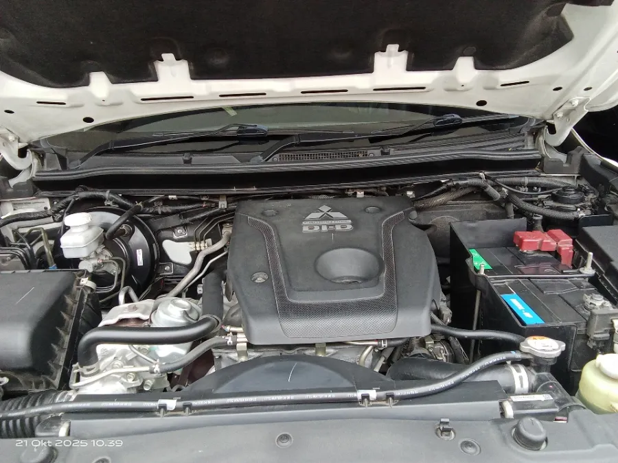 Foto Mobil Bekas Mesin Mitsubishi Pajero Sport 2.4 Dakar tahun 2022