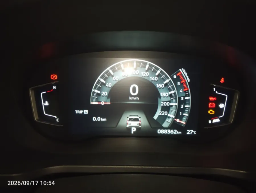 Foto Mobil Bekas Odometer Mitsubishi Pajero Sport 2.4 Dakar tahun 2022