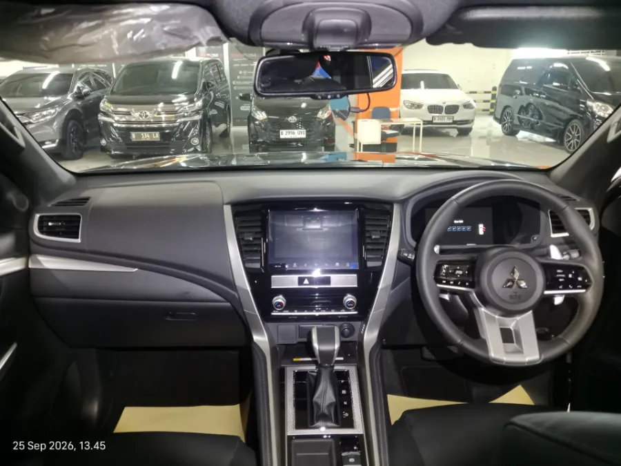 Foto Mobil Bekas Dashboard Mitsubishi Pajero Sport 2.4 Dakar tahun 2025