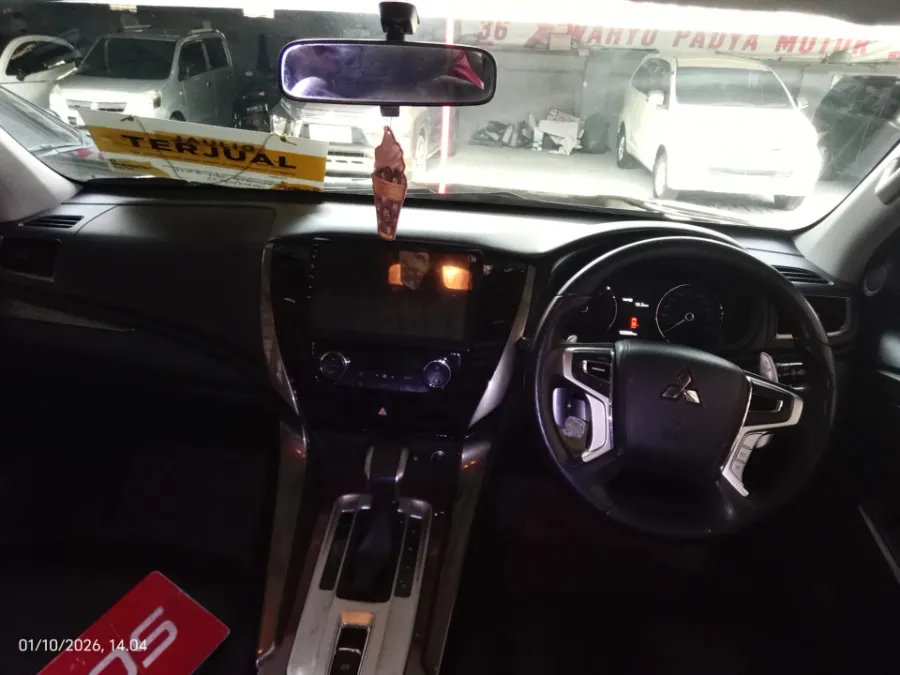 Foto Mobil Bekas Dashboard Mitsubishi Pajero Sport 2.4 Dakar 4X2 tahun 2016