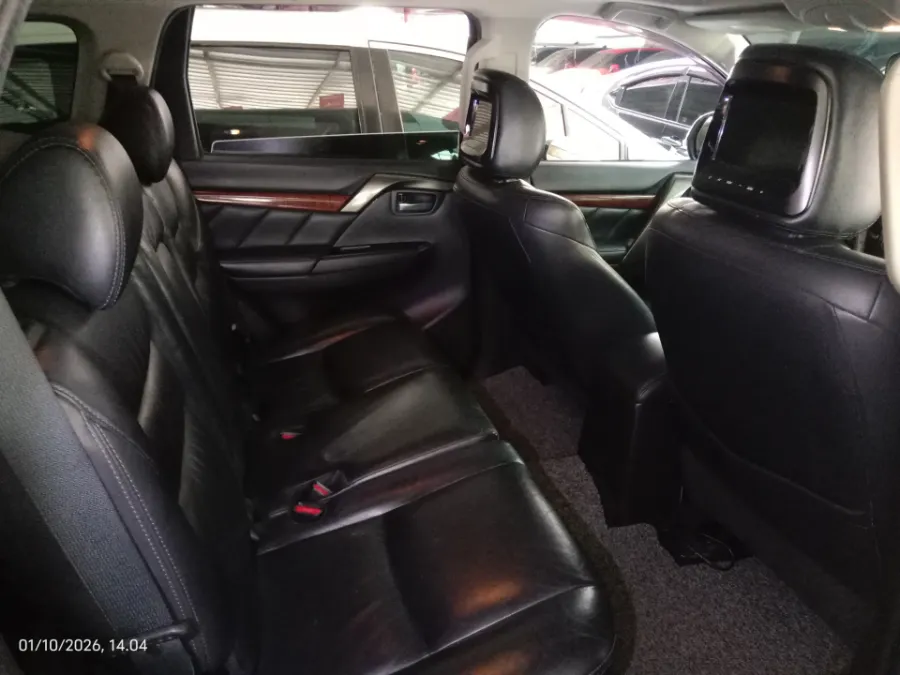 Foto Mobil Bekas Kabin Belakang Mitsubishi Pajero Sport 2.4 Dakar 4X2 tahun 2016