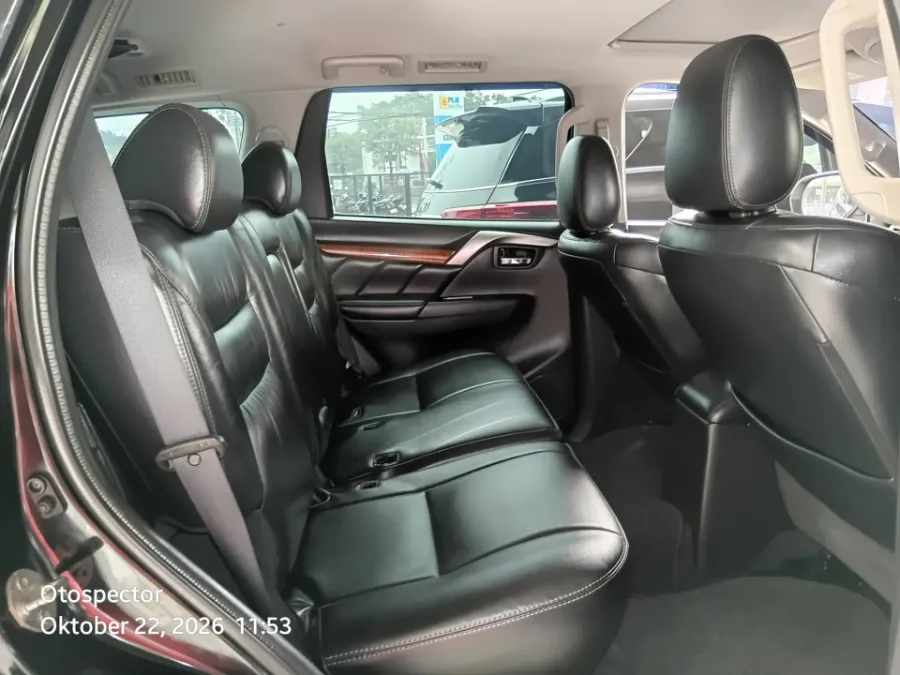 Foto Mobil Bekas Kabin Belakang Mitsubishi Pajero Sport 2.4 Dakar 4X2 tahun 2016