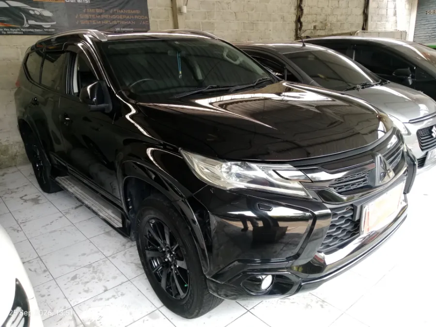 Foto Mobil Bekas Kanan Depan Mitsubishi Pajero Sport 2.4 Dakar 4X2 tahun 2016