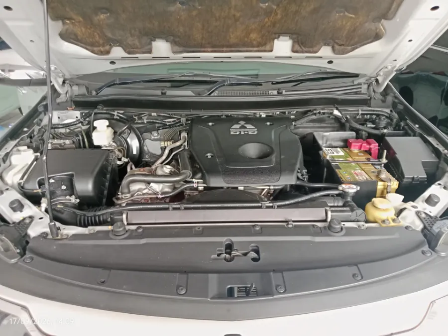 Foto Mobil Bekas Mesin Mitsubishi Pajero Sport 2.4 Dakar 4X2 tahun 2016