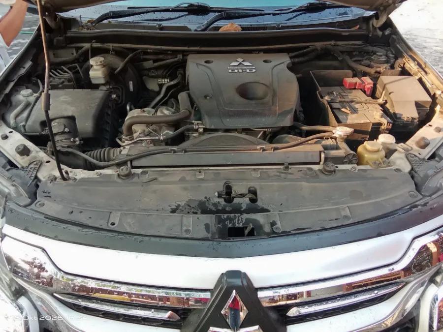 Foto Mobil Bekas Mesin Mitsubishi Pajero Sport 2.4 Dakar 4X2 tahun 2016