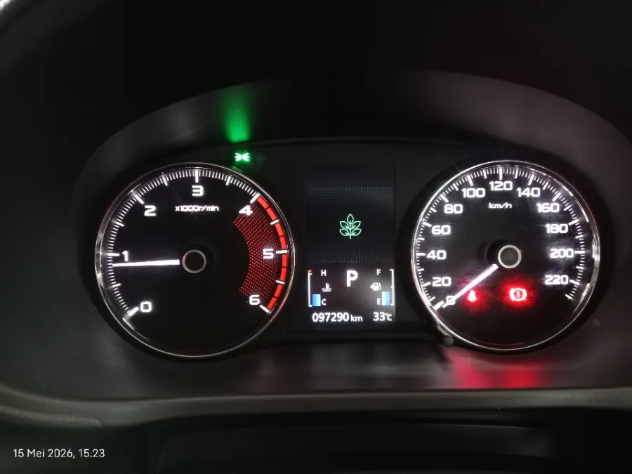 Foto Mobil Bekas Odometer Mitsubishi Pajero Sport 2.4 Dakar 4X2 tahun 2016