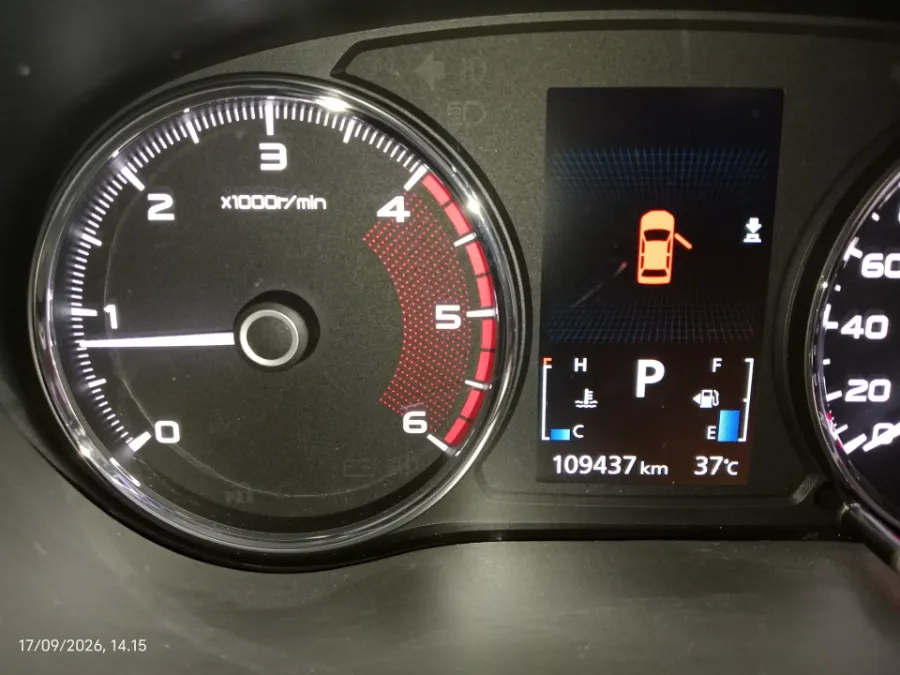 Foto Mobil Bekas Odometer Mitsubishi Pajero Sport 2.4 Dakar 4X2 tahun 2016