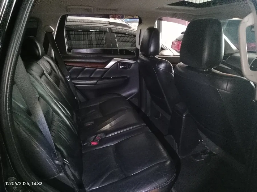 Foto Mobil Bekas Kabin Belakang Mitsubishi Pajero Sport 2.4 Dakar 4X2 tahun 2017