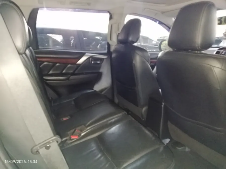 Foto Mobil Bekas Kabin Belakang Mitsubishi Pajero Sport 2.4 Dakar 4X2 tahun 2017