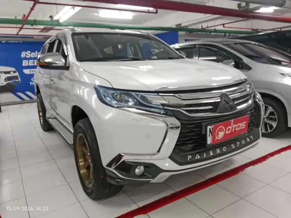 2017 Mitsubishi Pajero Sport 2.4 Dakar 4X2