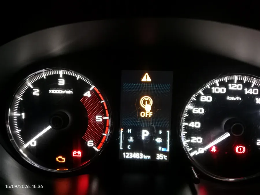 Foto Mobil Bekas Odometer Mitsubishi Pajero Sport 2.4 Dakar 4X2 tahun 2017