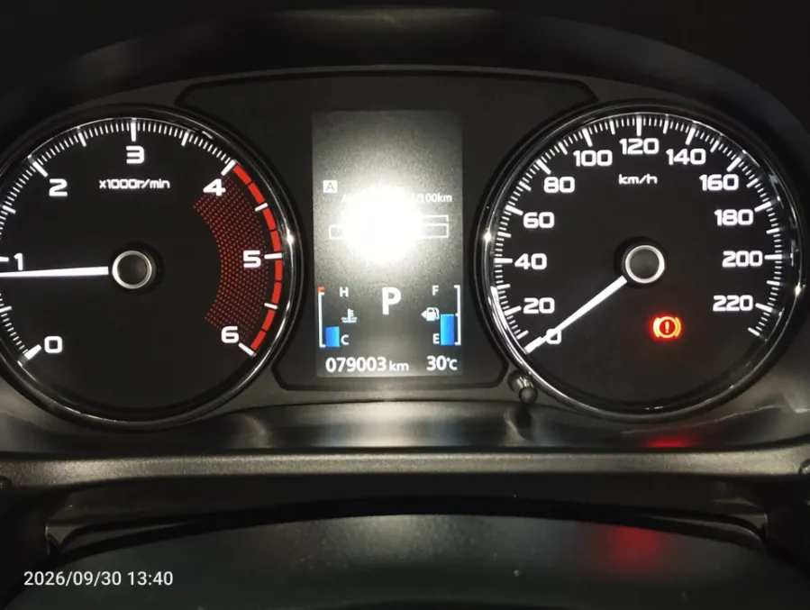 Foto Mobil Bekas Odometer Mitsubishi Pajero Sport 2.4 Dakar 4X2 tahun 2017