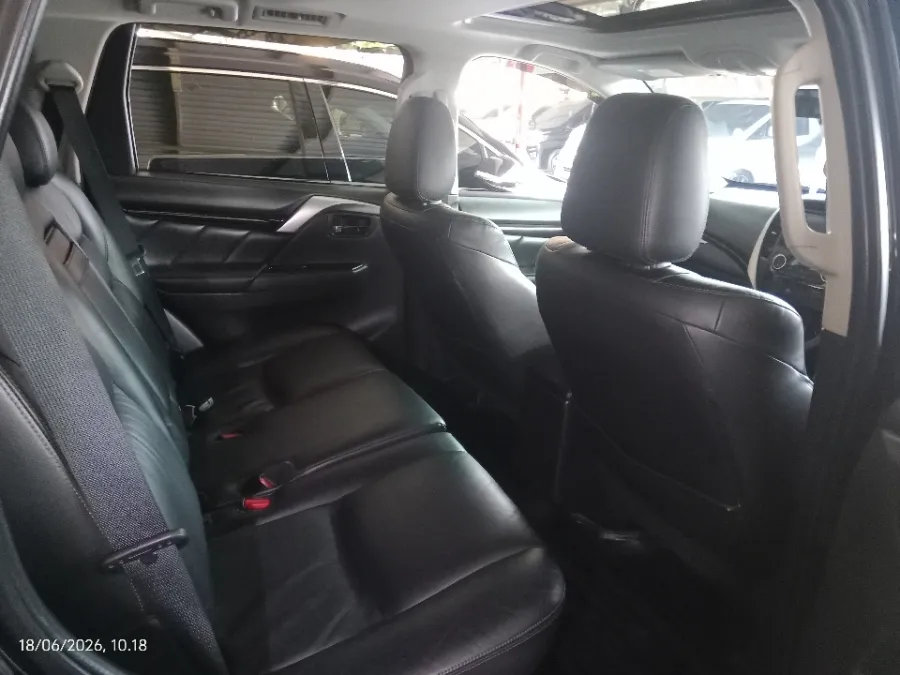Foto Mobil Bekas Kabin Belakang Mitsubishi Pajero Sport 2.4 Dakar 4X2 tahun 2018