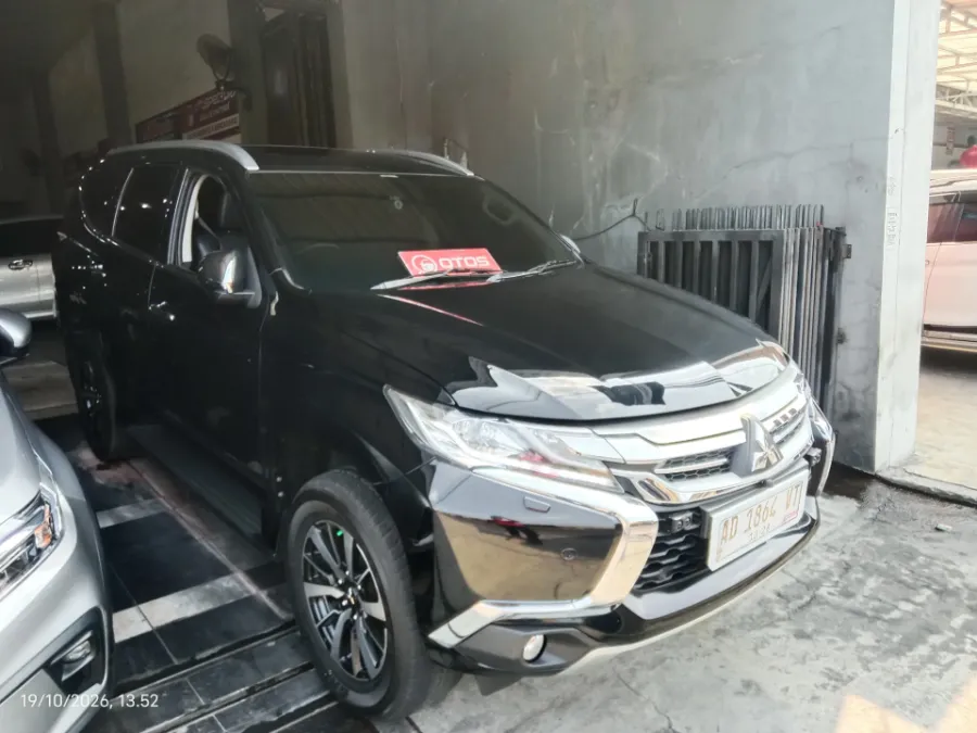 Foto Mobil Bekas Kanan Depan Mitsubishi Pajero Sport 2.4 Dakar 4X2 tahun 2018