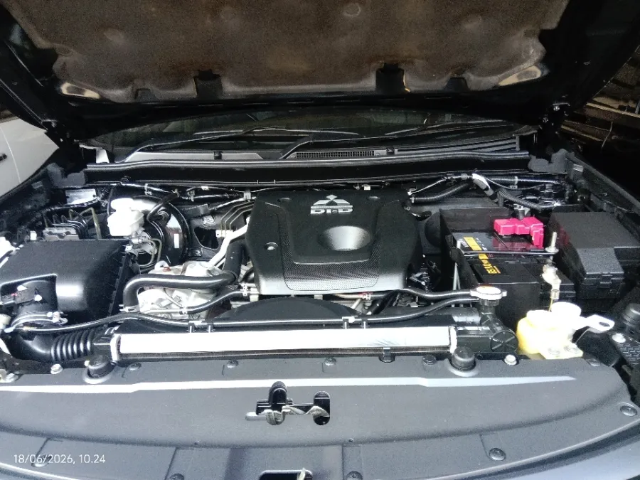 Foto Mobil Bekas Mesin Mitsubishi Pajero Sport 2.4 Dakar 4X2 tahun 2018