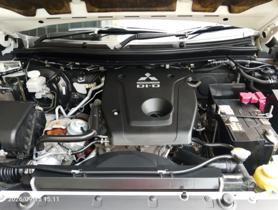 Foto Mobil Bekas Mesin Mitsubishi Pajero Sport 2.4 Dakar 4X2 tahun 2018