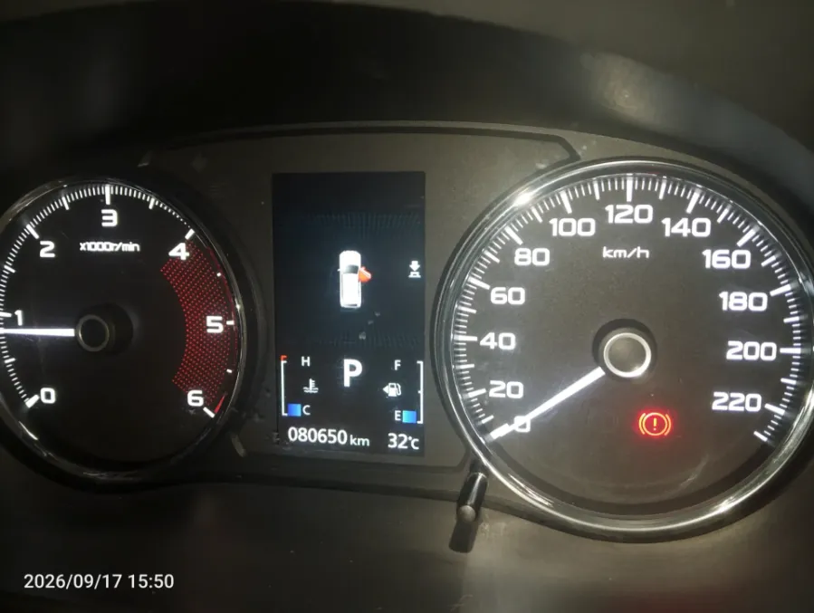 Foto Mobil Bekas Odometer Mitsubishi Pajero Sport 2.4 Dakar 4X2 tahun 2018