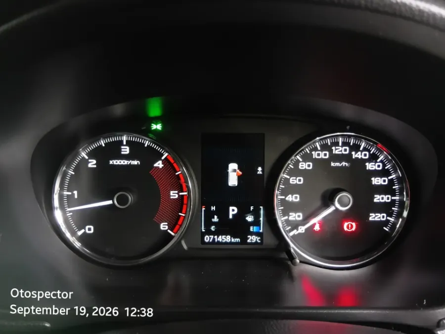 Foto Mobil Bekas Odometer Mitsubishi Pajero Sport 2.4 Dakar 4X2 tahun 2018