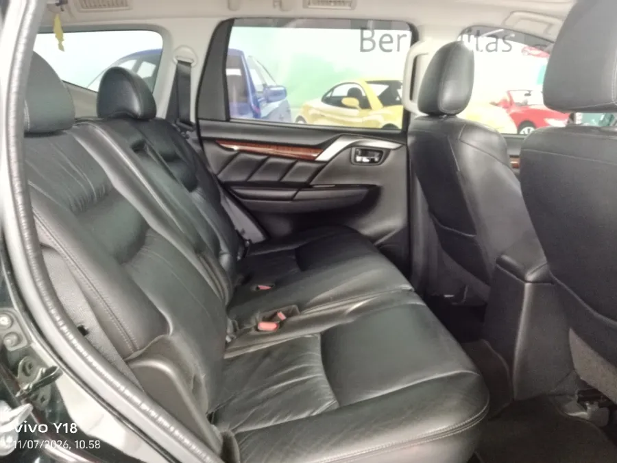 Foto Mobil Bekas Kabin Belakang Mitsubishi Pajero Sport 2.4 Dakar 4X2 tahun 2019