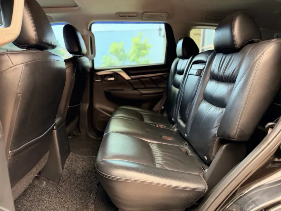 Foto Mobil Bekas Kabin Belakang Mitsubishi Pajero Sport 2.4 Dakar 4X2 tahun 2019