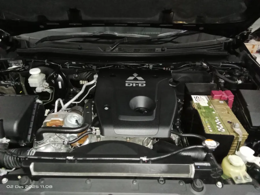 Foto Mobil Bekas Mesin Mitsubishi Pajero Sport 2.4 Dakar 4X2 tahun 2019