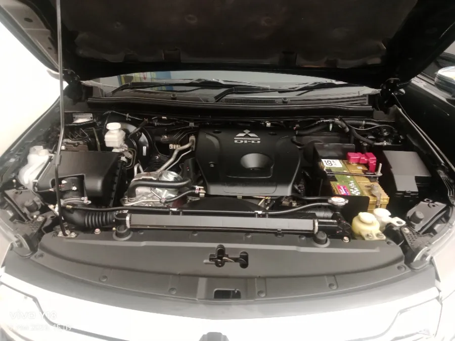 Foto Mobil Bekas Mesin Mitsubishi Pajero Sport 2.4 Dakar 4X2 tahun 2019