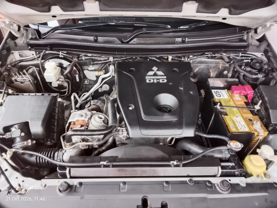 Foto Mobil Bekas Mesin Mitsubishi Pajero Sport 2.4 Dakar 4X2 tahun 2019