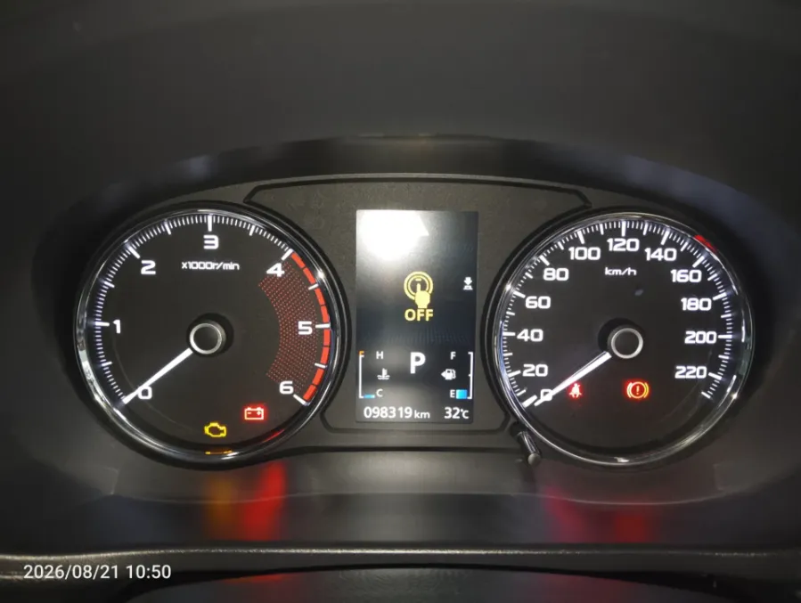 Foto Mobil Bekas Odometer Mitsubishi Pajero Sport 2.4 Dakar 4X2 tahun 2019