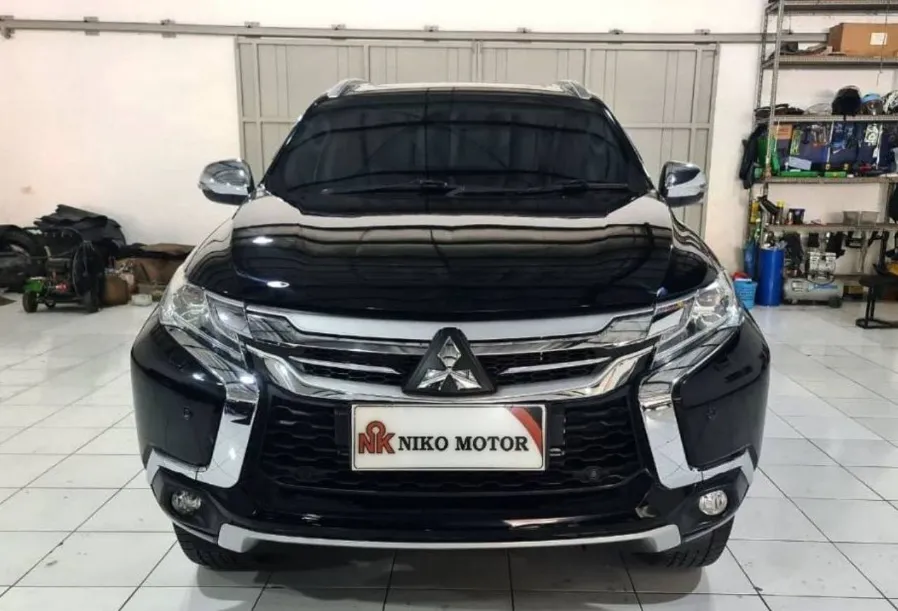 Foto Mobil Bekas Tampak Depan Mitsubishi Pajero Sport 2.4 Dakar 4X2 tahun 2019