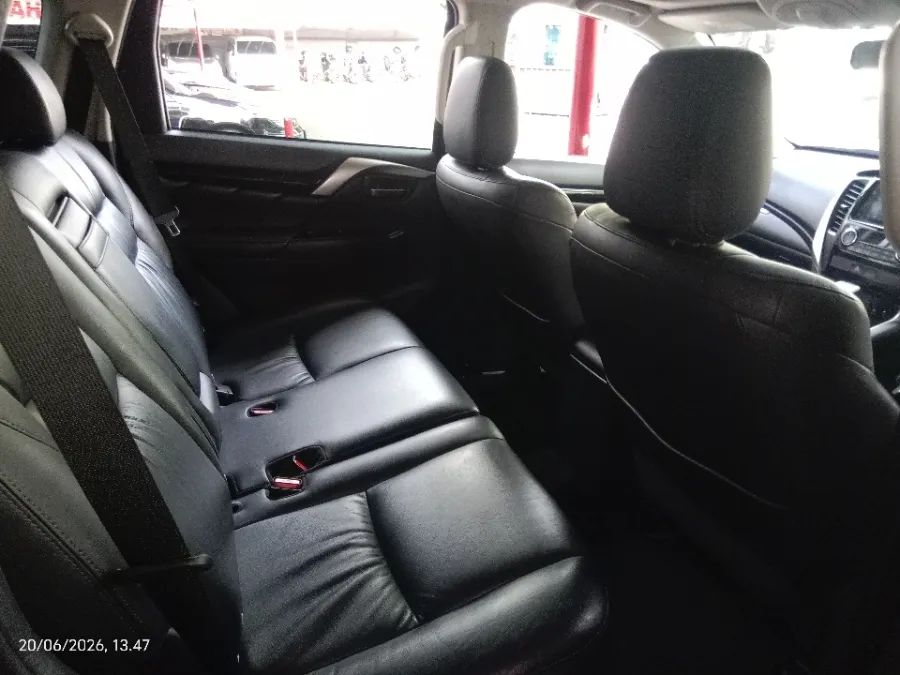 Foto Mobil Bekas Kabin Belakang Mitsubishi Pajero Sport 2.4 Dakar 4X2 tahun 2020