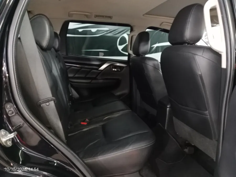 Foto Mobil Bekas Kabin Belakang Mitsubishi Pajero Sport 2.4 Dakar 4X2 tahun 2020
