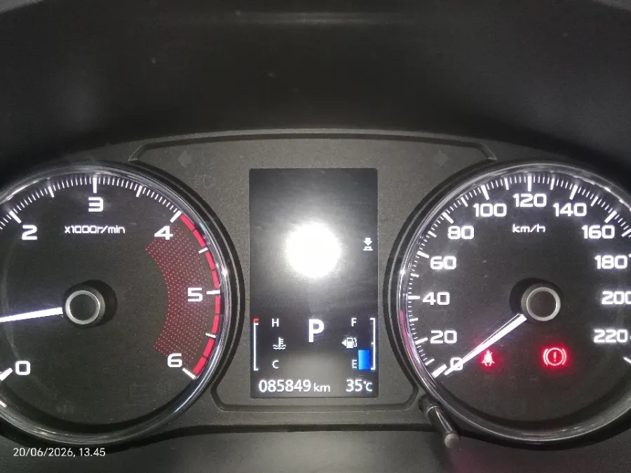 Foto Mobil Bekas Odometer Mitsubishi Pajero Sport 2.4 Dakar 4X2 tahun 2020