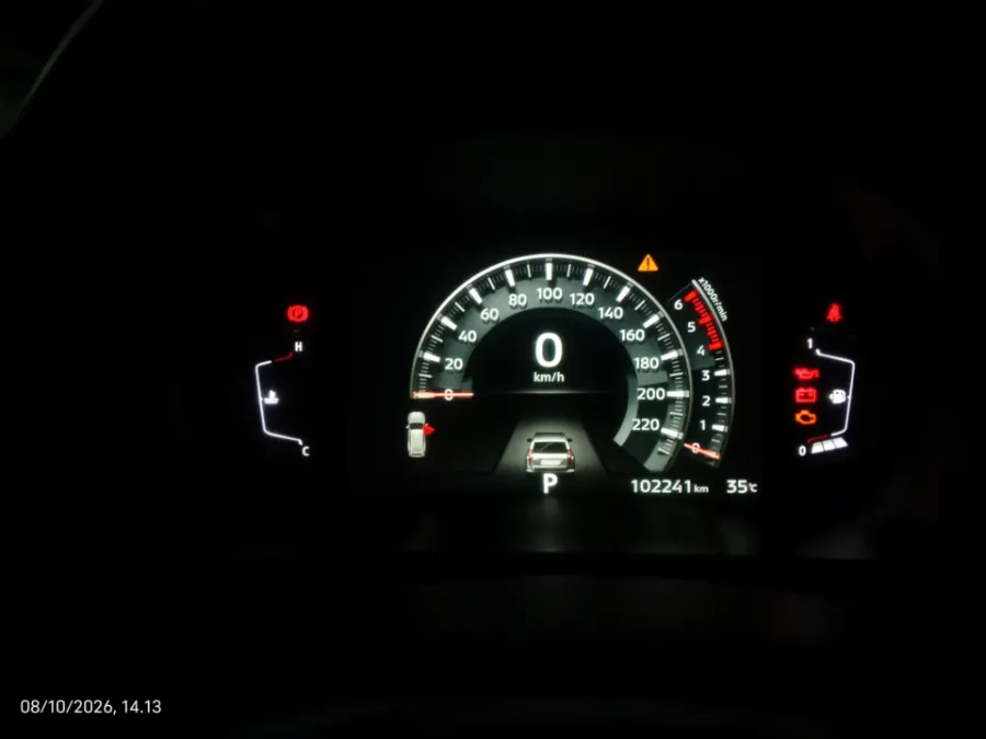 Foto Mobil Bekas Odometer Mitsubishi Pajero Sport 2.4 Dakar 4X2 tahun 2022