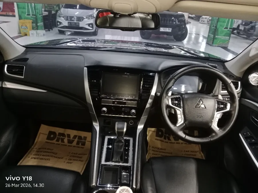 Foto Mobil Bekas Dashboard Mitsubishi Pajero Sport 2.4 Dakar 4X2 tahun 2021