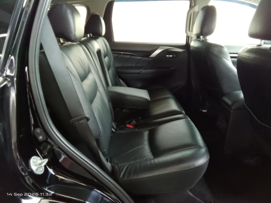 Foto Mobil Bekas Kabin Belakang Mitsubishi Pajero Sport 2.4 Dakar 4X2 tahun 2021