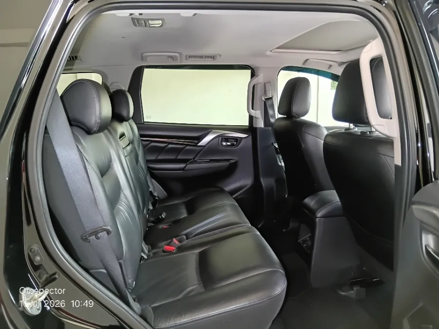 Foto Mobil Bekas Kabin Belakang Mitsubishi Pajero Sport 2.4 Dakar 4X2 tahun 2021