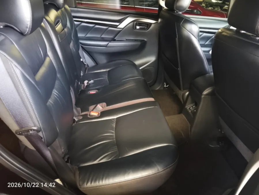 Foto Mobil Bekas Kabin Belakang Mitsubishi Pajero Sport 2.4 Dakar 4X2 tahun 2021