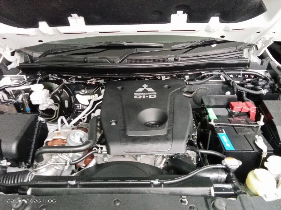 Foto Mobil Bekas Mesin Mitsubishi Pajero Sport 2.4 Dakar 4X2 tahun 2021