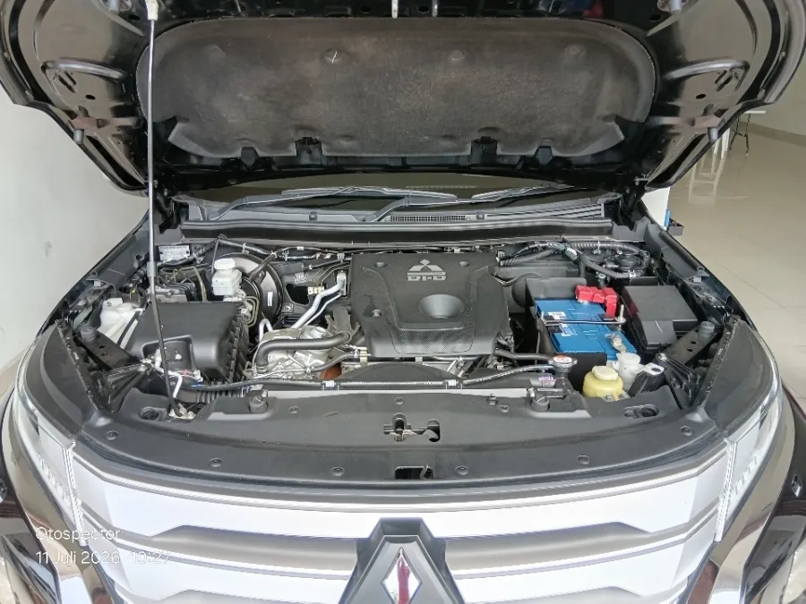 Foto Mobil Bekas Mesin Mitsubishi Pajero Sport 2.4 Dakar 4X2 tahun 2021